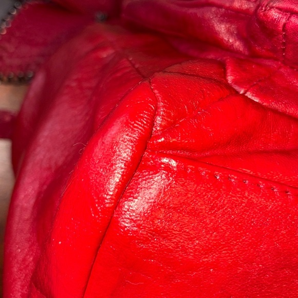 Vince Camuto  carry the gift Shoulder bag  gunmetal holiday Red  large front bow - Picture 12 of 15